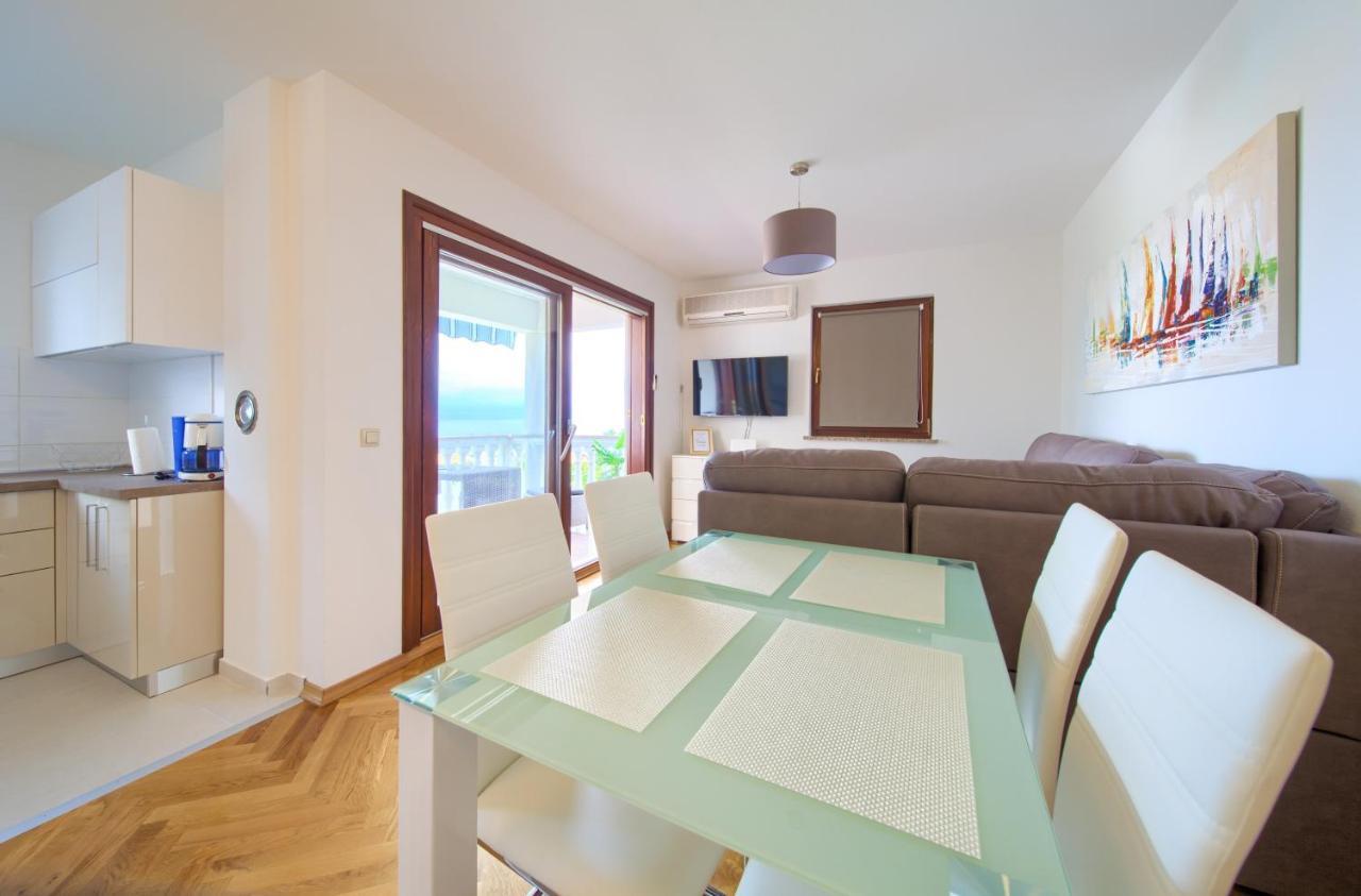 Apartment Jadran Malinska Buitenkant foto