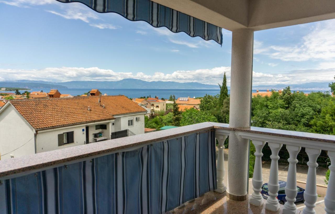 Apartment Jadran Malinska Buitenkant foto