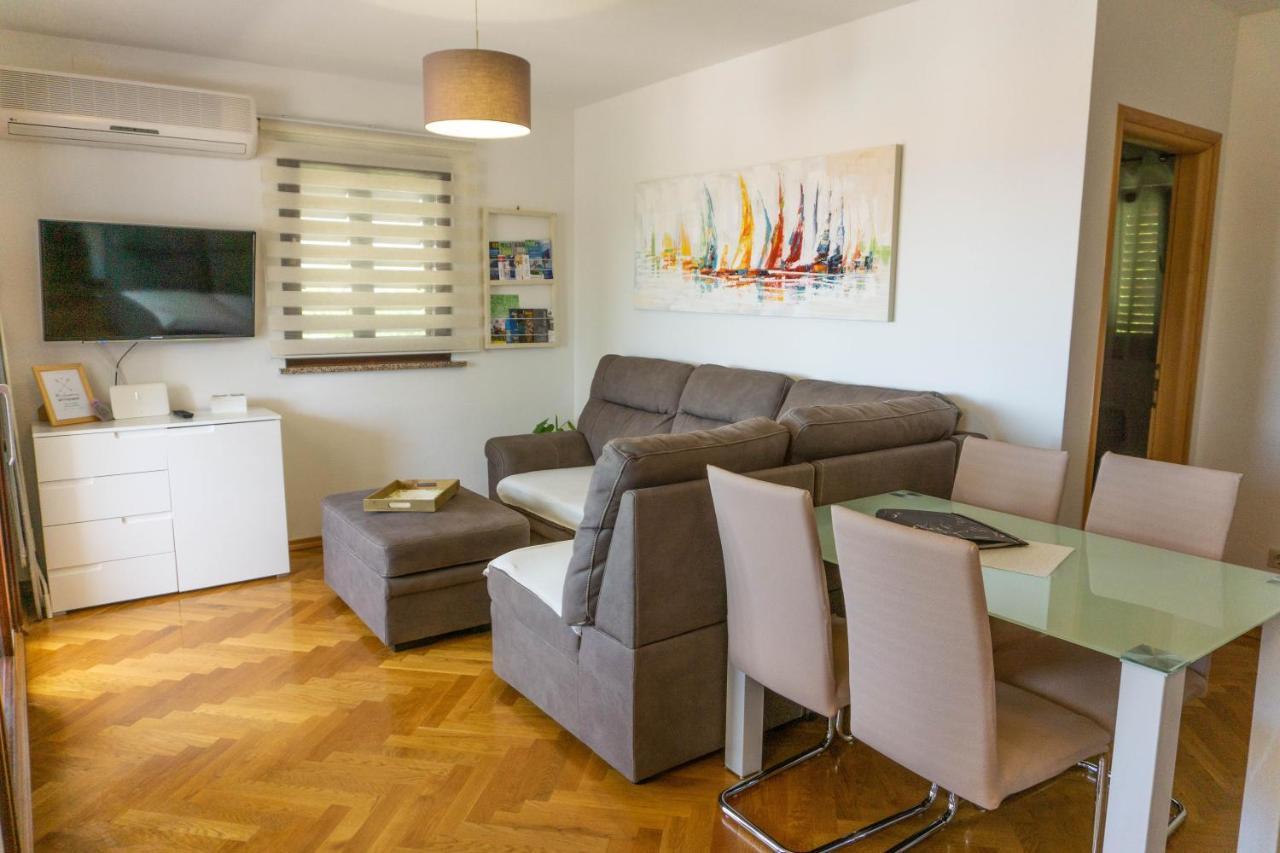 Apartment Jadran Malinska Buitenkant foto
