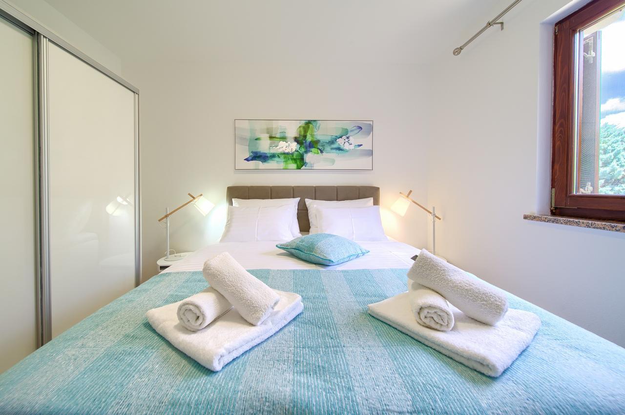 Apartment Jadran Malinska Buitenkant foto